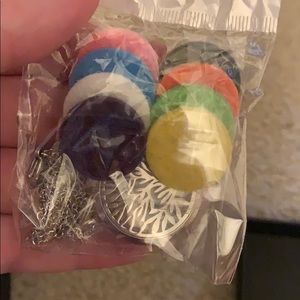 new oil diffuser necklace w/ 4 essential oils